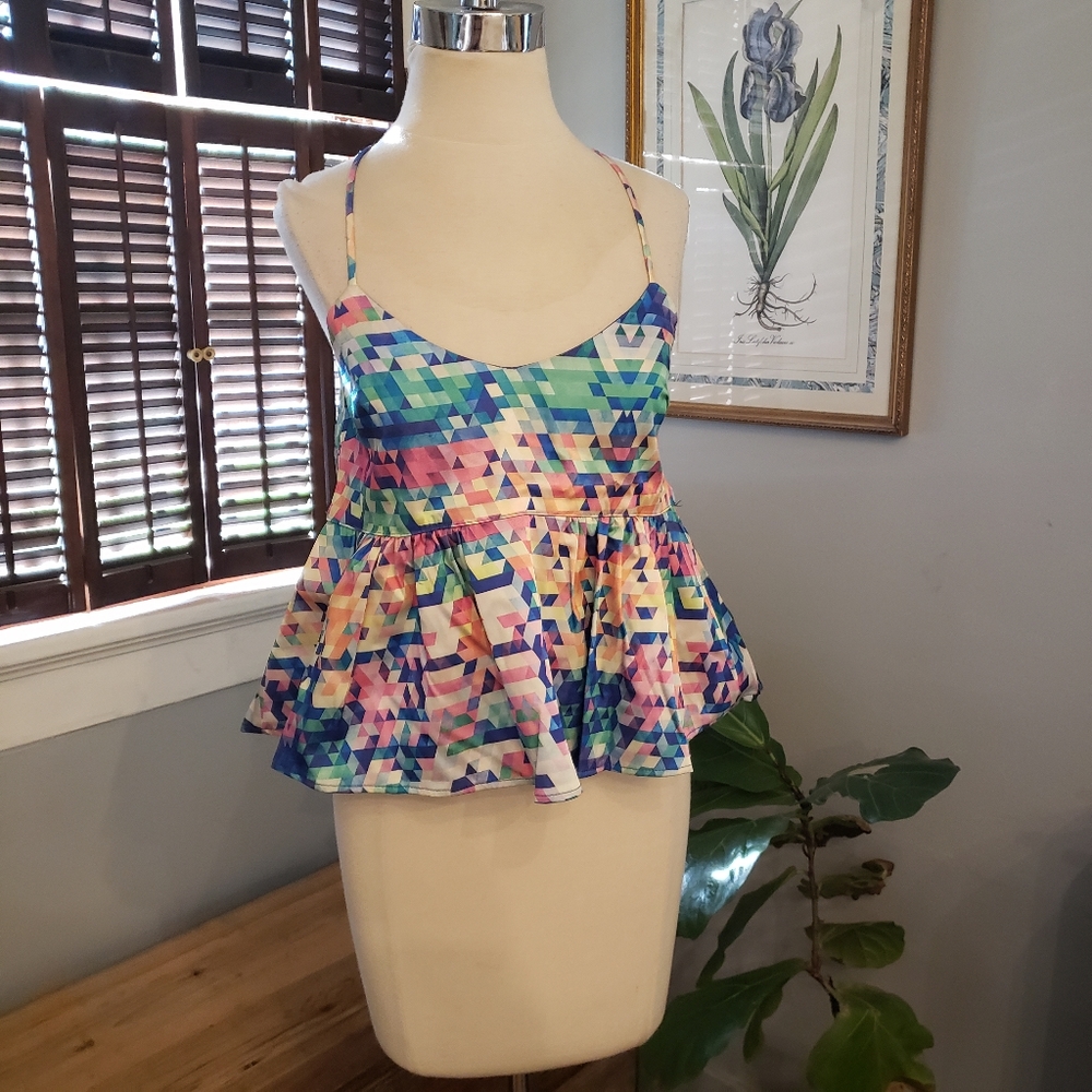 Multicolor Tessellation Top